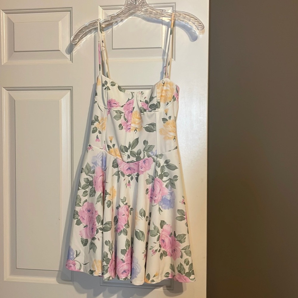 NEW Zara floral dress